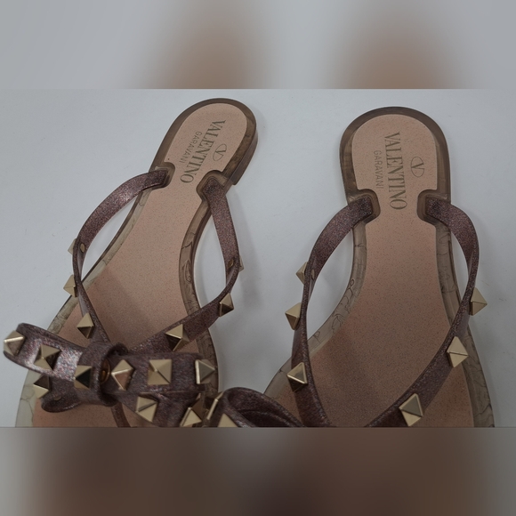 Valentino Garavani Women's Rockstud Jelly Flat Thong Sandals Italy 6 US / 36 EU - Picture 8 of 12